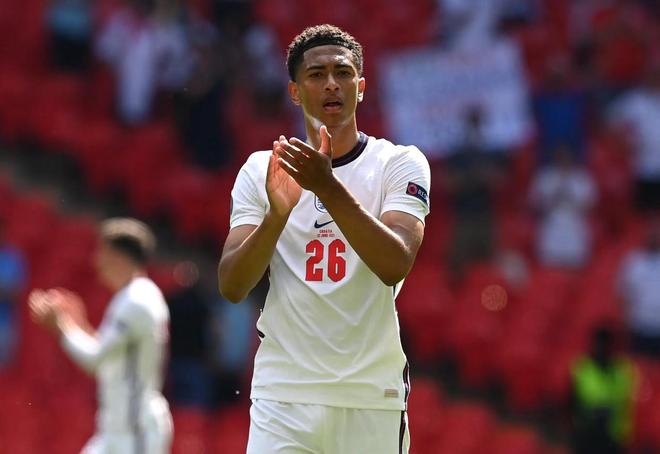 两例共同指 两例共同指